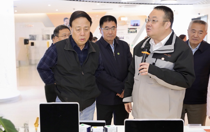 新闻 | 九三学社中央调研组莅临明升国际医疗开展重点考察调研 